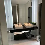 Stylish 1 Bedroom - Amazing Views فوزيتا