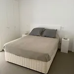 Stylish 1 Bedroom - Amazing Views *