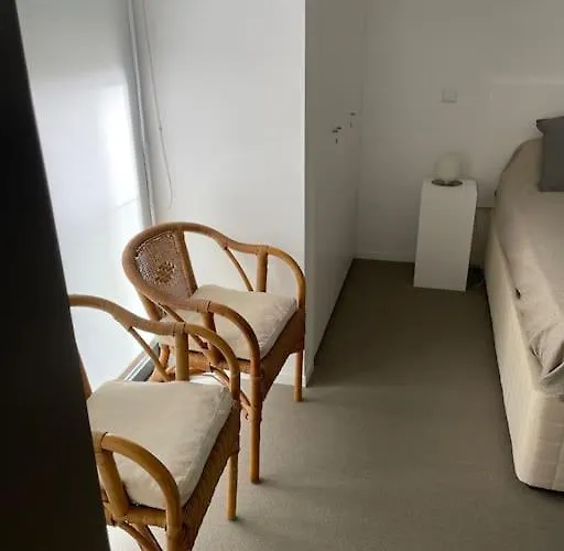 Stylish 1 Bedroom - Amazing Views Appartamento