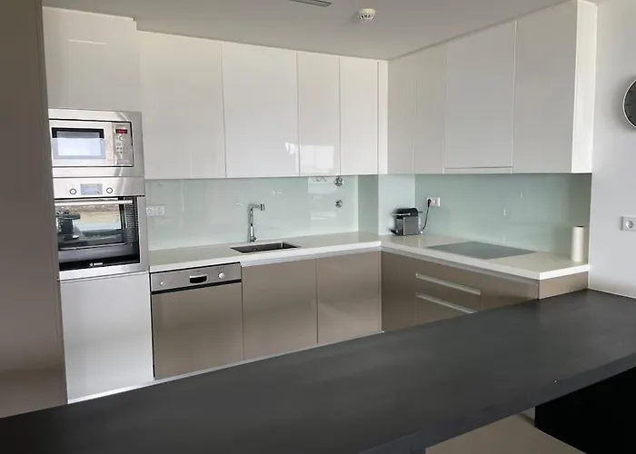 Stylish 1 Bedroom - Amazing Views Appartamento *