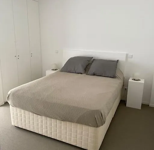 Stylish 1 Bedroom - Amazing Views *