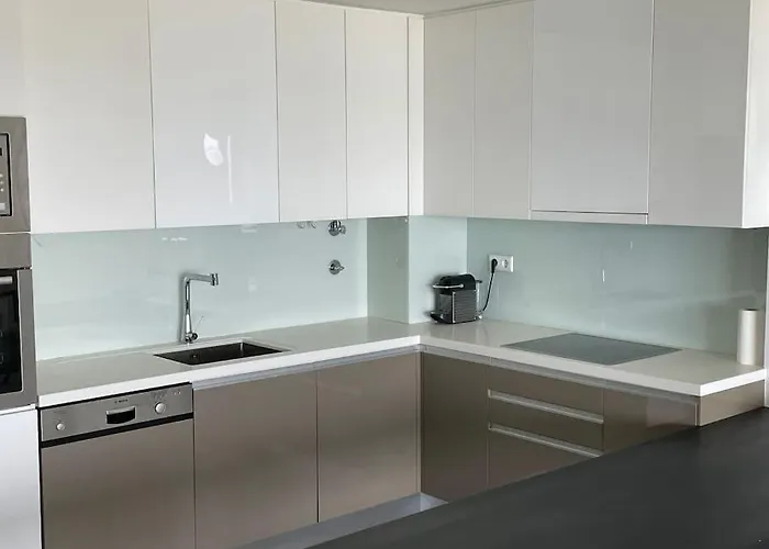 Stylish 1 Bedroom - Amazing Views Appartamento *