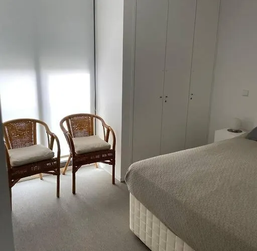 Stylish 1 Bedroom - Amazing Views *